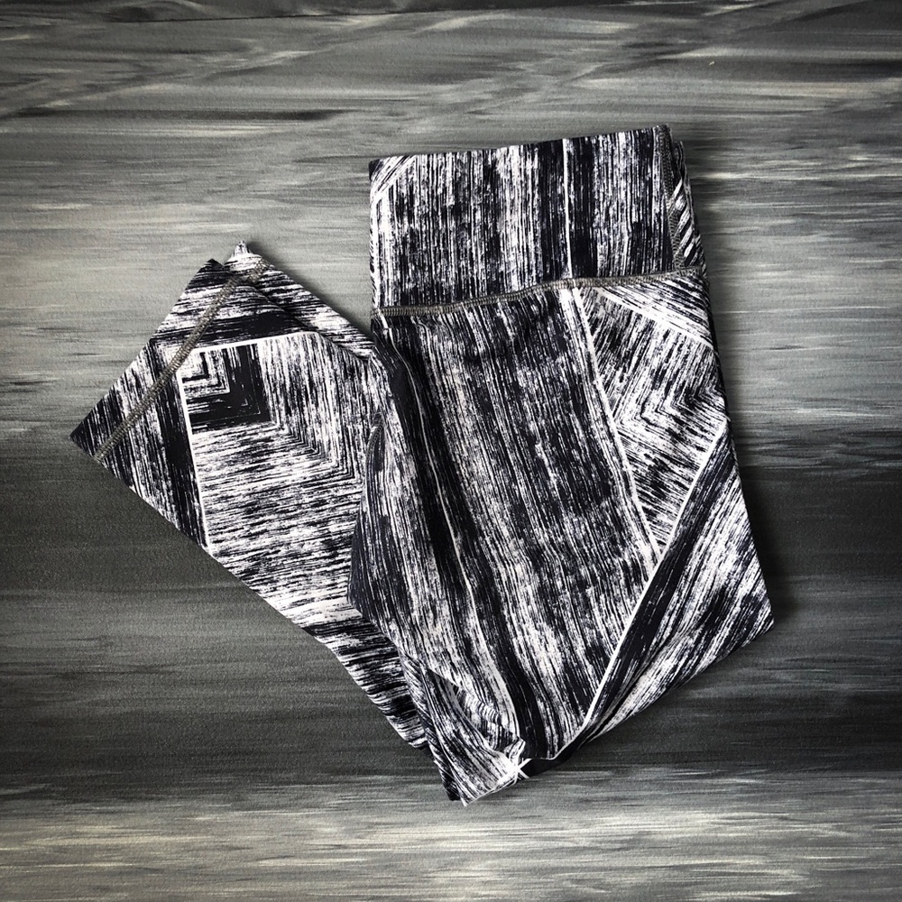 Lululemon Wunder Under Crop II
